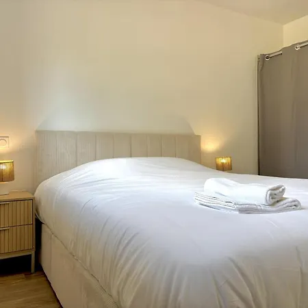 26 - Golf Et Piscine - 2 Personnes *