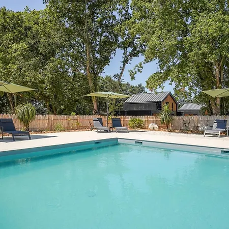 26 - Golf Et Piscine - 2 Personnes *