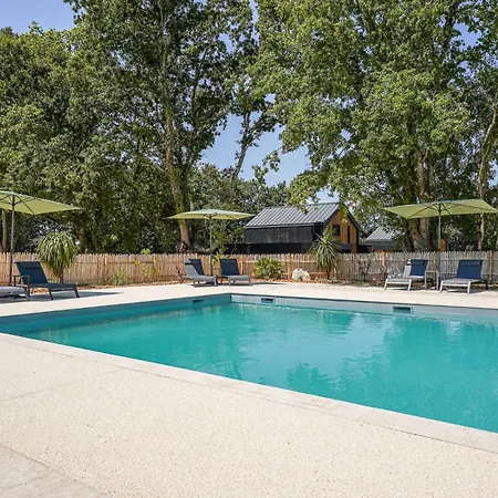 26 - Golf Et Piscine - 2 Personnes Nesmy